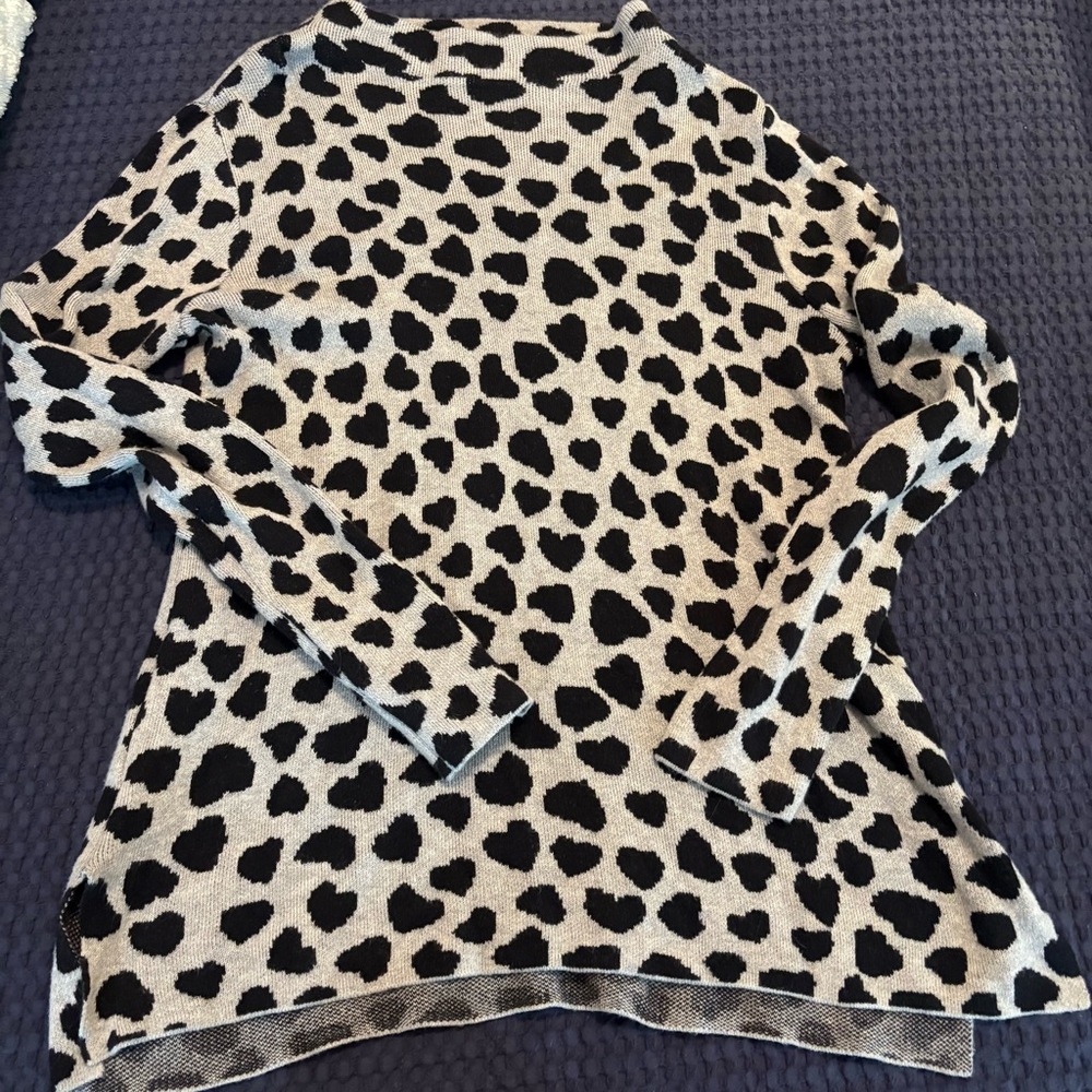 LOFT -Heart Print Long Sleeve Sweater